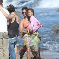 Halle Berry spends her 45th birthday on Malibu Beach photos | Picture 59750